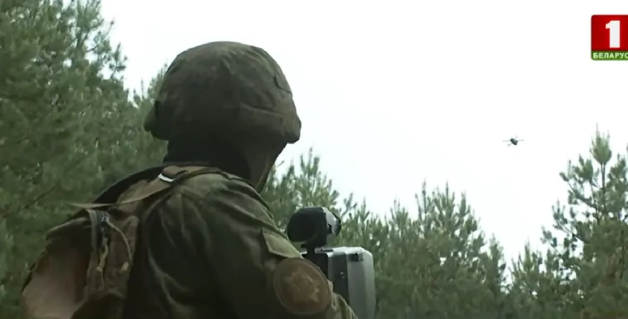 Белорусов на телевидении пугают "диверсионными дронами" / Скриншот с видео