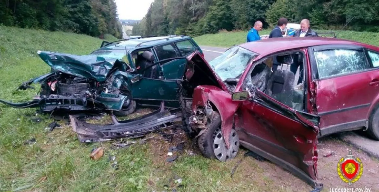 Два чалавекі загінулі ў аўтааварыі ў Дзяржынскім раёне
