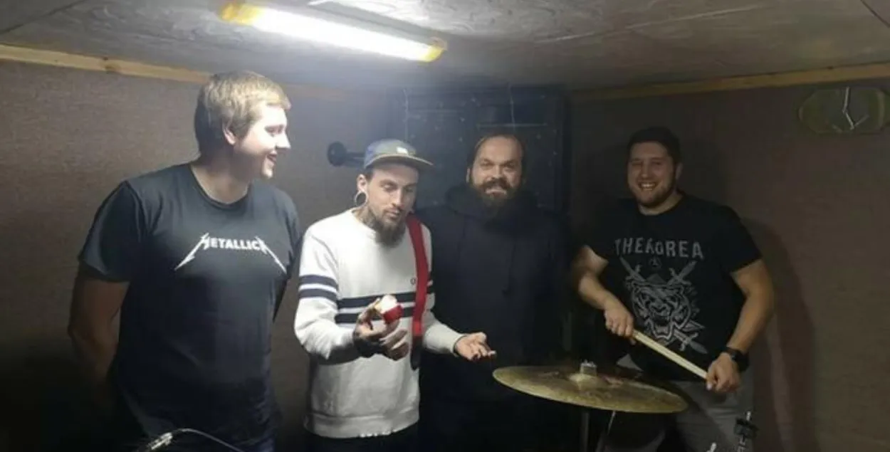 Гурт faceOFF: Дзяніс і Дзмітрый — у цэнтры / instagram.com/faceoffzhl

