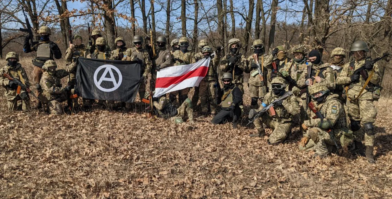 Belarusians in the international anti-authoritarian unit of the military/photo from Yauhen's archive