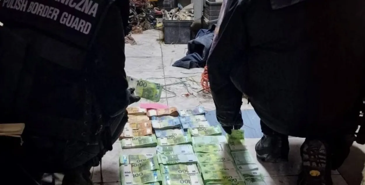 Сотрудники таможни получили за свои "услуги" не менее 400 тысяч евро /&nbsp;strazgraniczna.pl
