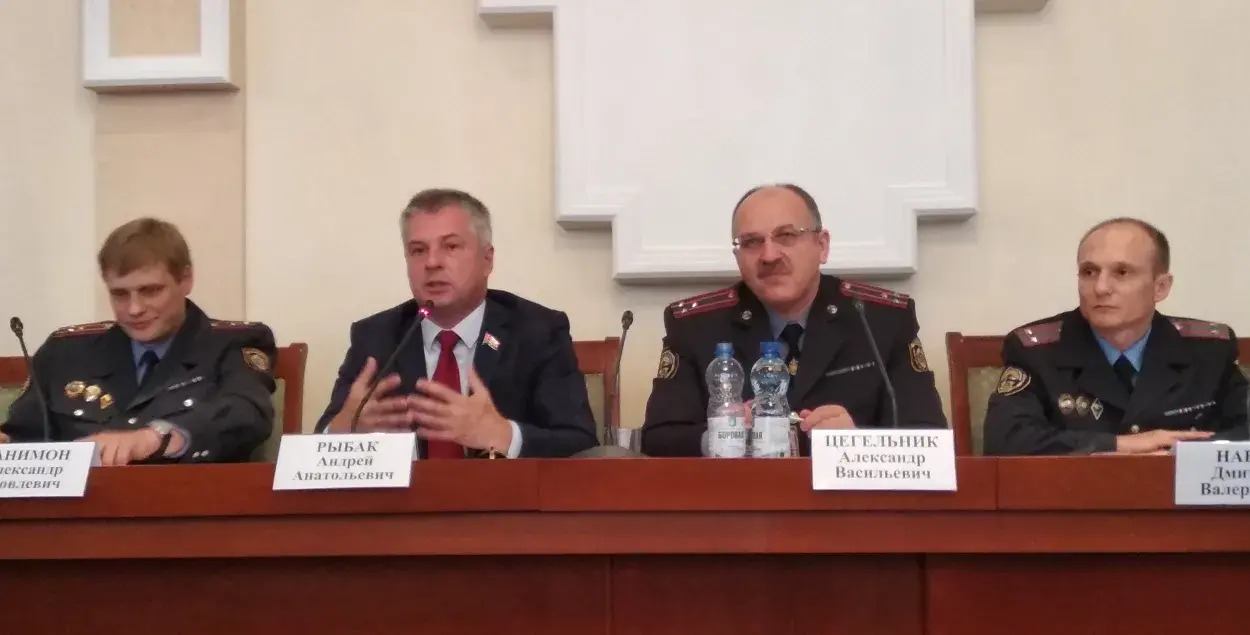 На жаль — не зусім законна. ДАІ распавяла дэпутатам, як супакойвае байкераў