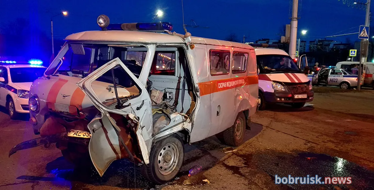 У Бабруйску "хуткая" з парадзіхай трапіла ў ДТЗ, уначы нарадзіўся хлопчык