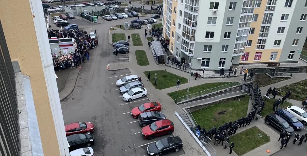 "Плошча Перамен", акружаная сілавікамі, 15 лістапада 2020 года / Еўрарадыё