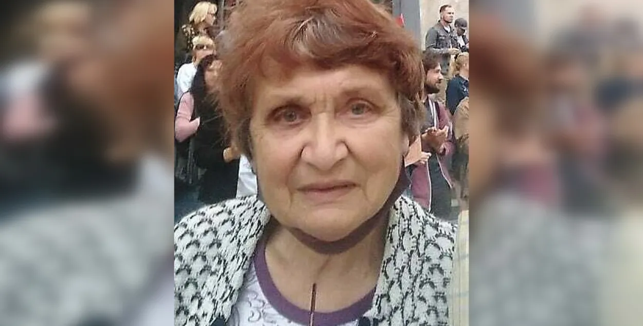 87-гадовую жанчыну будуць судзіць за бел-чырвона-белы сцяг на балконе