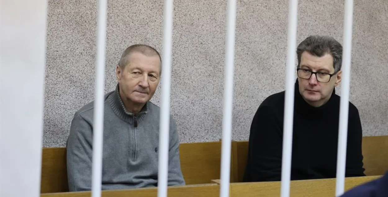 Александр Ярошук и Сергей Антусевич на суде / БЕЛТА
