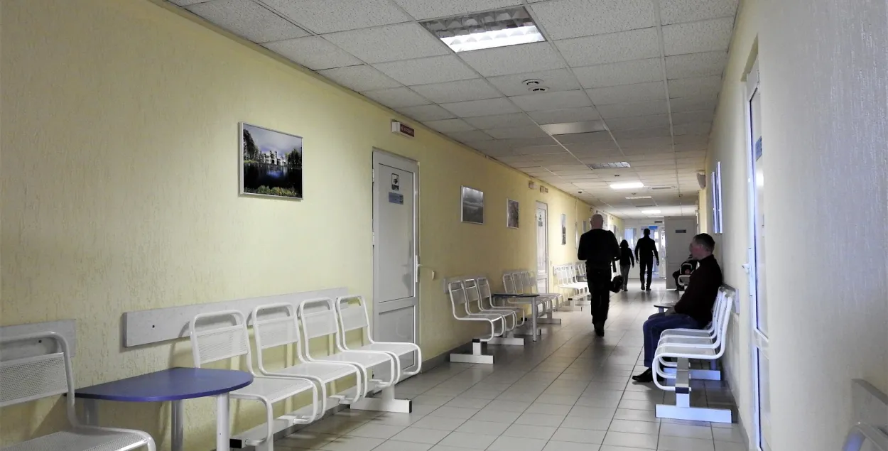 В Беларуси более 3,5 тысяч контактов первого уровня с заболевшими COVID-19