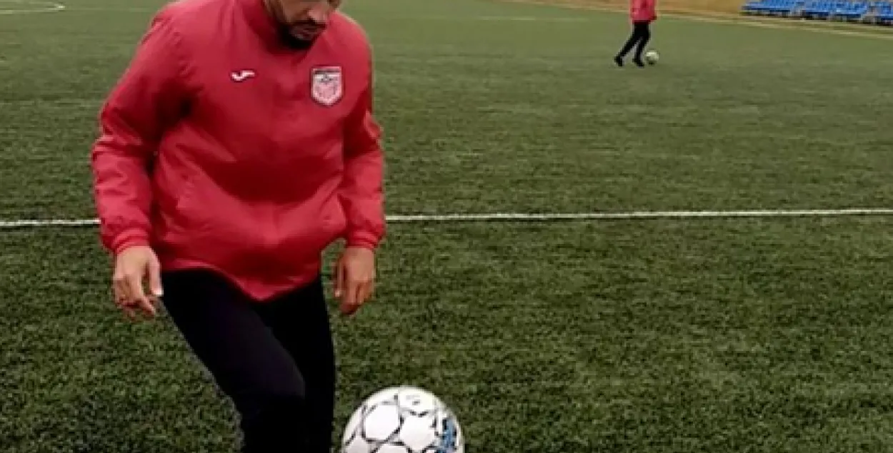 Евгений Савин на тренировке с "Арсеналом" / instagram.com/arsenaldzerzhinsk/​