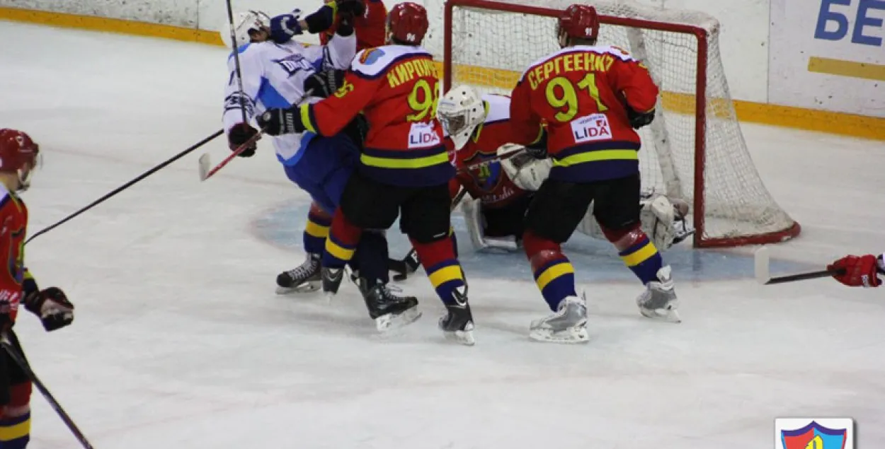 Хакеісты "Ліды" і "Дынама U20" зарабілі 371 хвіліну штрафу за адзін матч