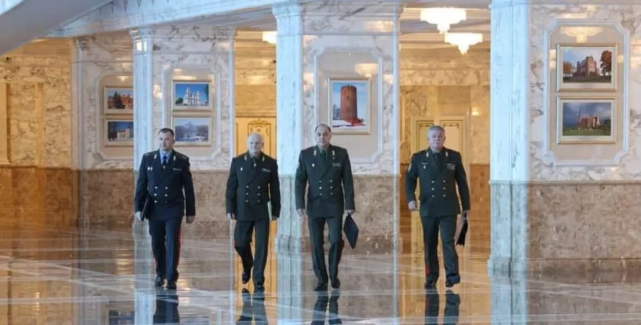 Аляксандр Лукашэнка сабраў нараду з сілавікамі​ / БЕЛТА