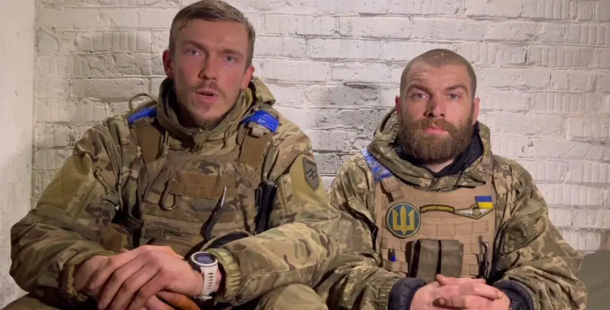 Сергей Волына (справа) с командиром Мариупольского "Азова" Денисом Прокопенко
