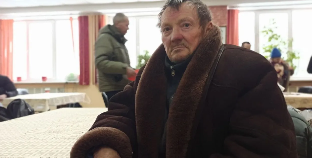 Міхаіл у сталовай, дзе можна атрымаць бясплатную гарачую ежу / Еўрарадыё