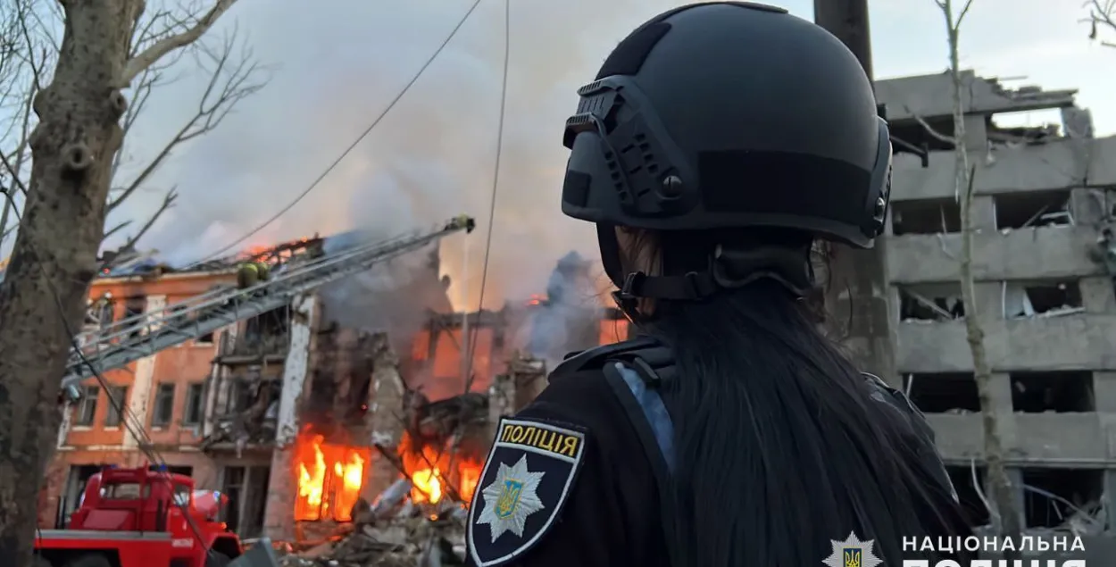 Последствия ночного обстрела Николаева /&nbsp; @UA_National_Police
