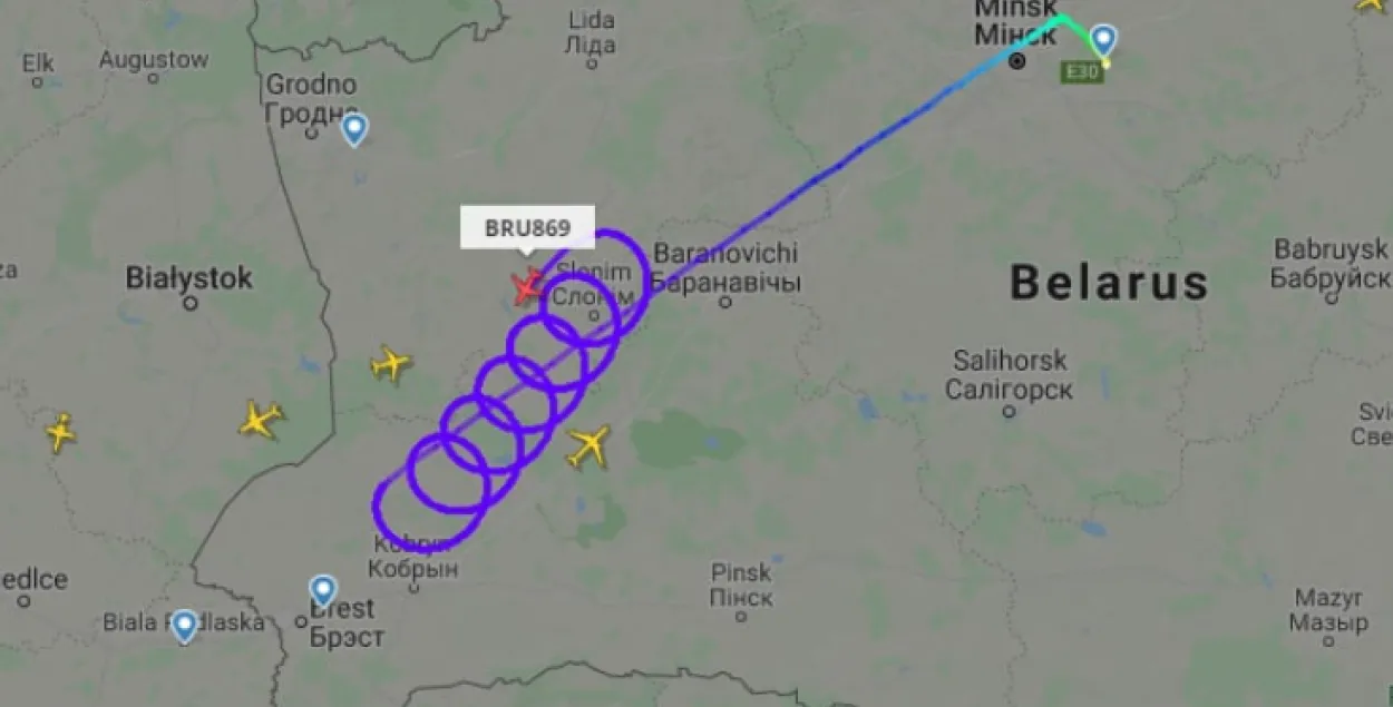 Самолет "наворачивал круги" над Брестчиной / Flightradar​