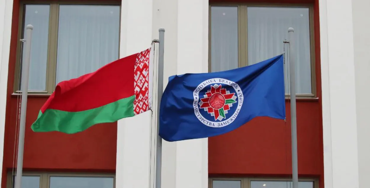 Новы віток інфармацыйнай вайны паміж МЗС Беларусі і расійскім амбасадарам