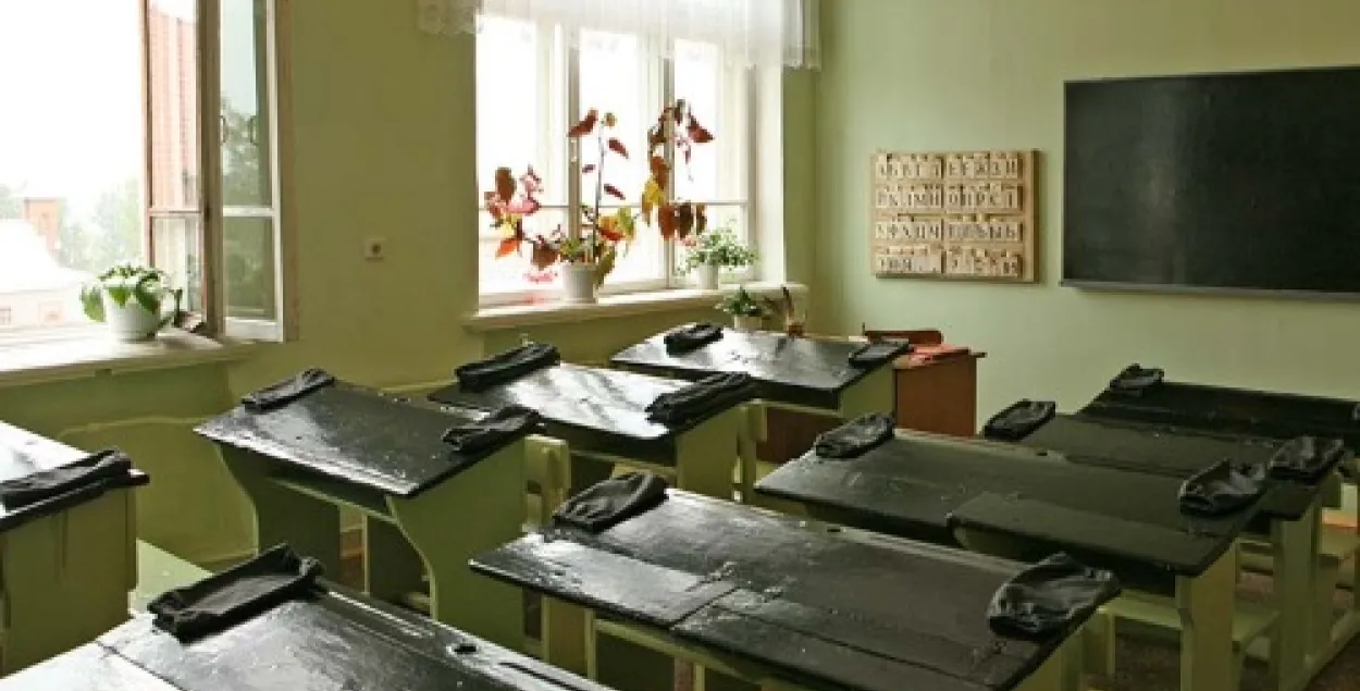 Сацсеткі пра міністра: Новае пакаленне школьнікаў будзе вучыцца пры камунізме