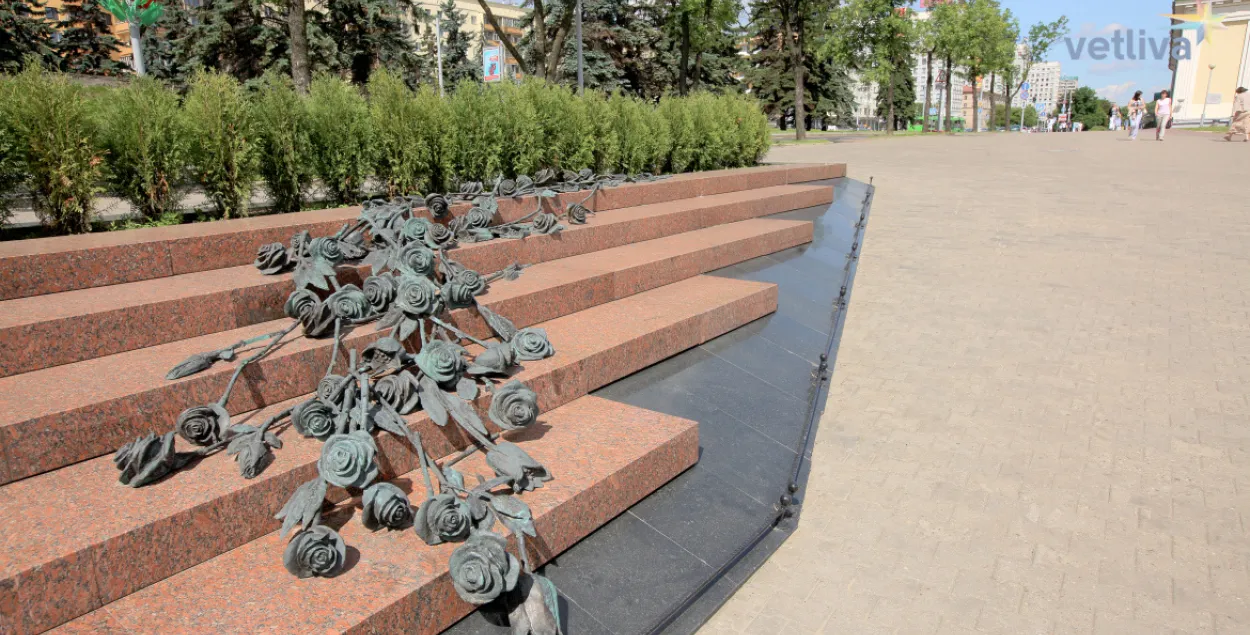 Memorial at Nyamiha / vetliva.by