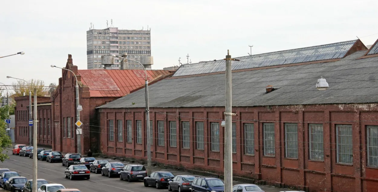 Корпус на вуліцы Кастрычніцкай у Мінску / stanok-kpo.ru
