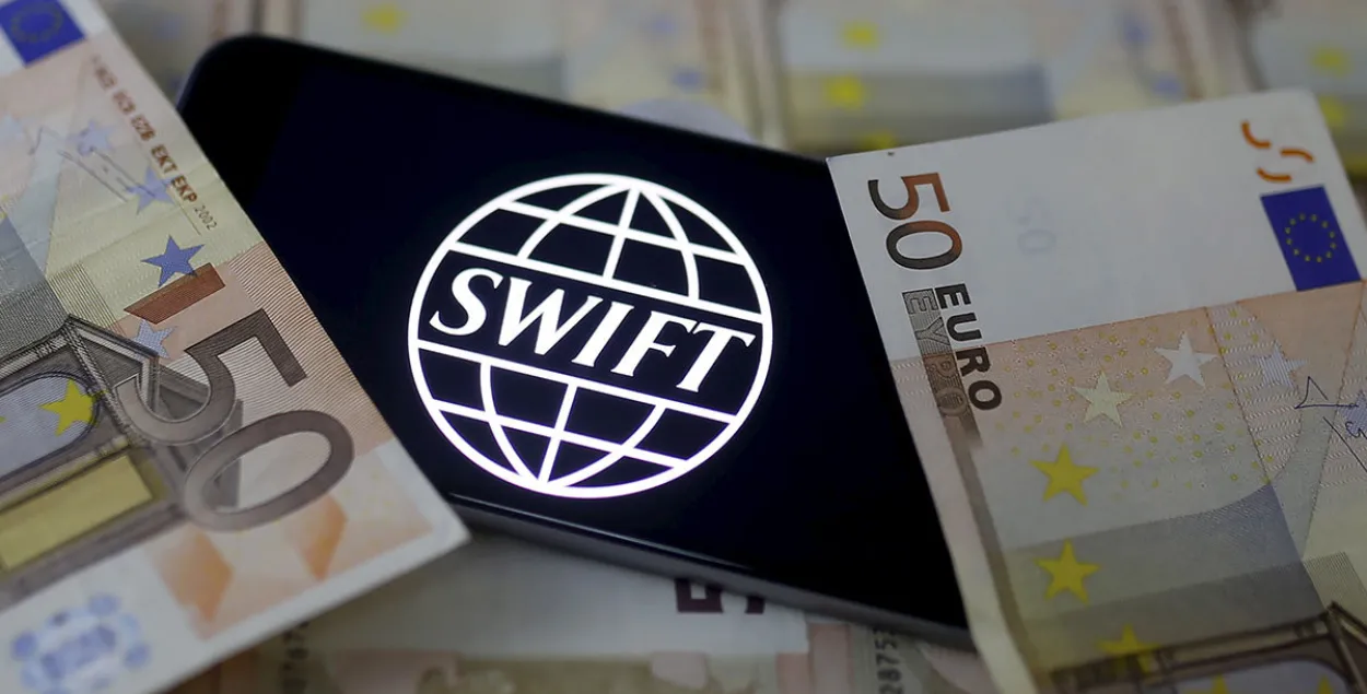 SWIFT з'яўляецца міжнароднай сістэмай для правядзення трансгранічных плацяжоў і пераводаў / Reuters​