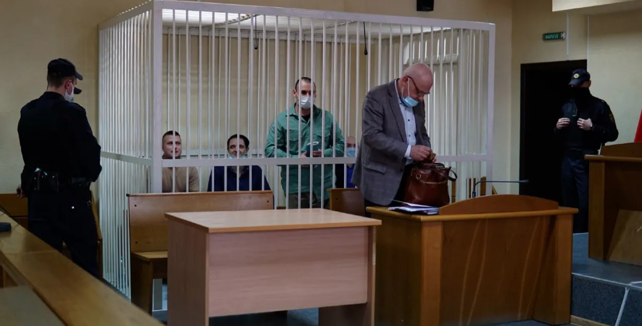 Политзаключенные в суде / Белсат​