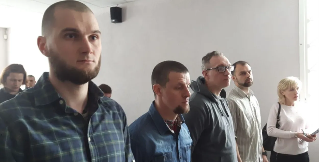 4 экс-фігуранты "справы патрыётаў" патрабуюць па 100 тысяч рублёў кампенсацыі