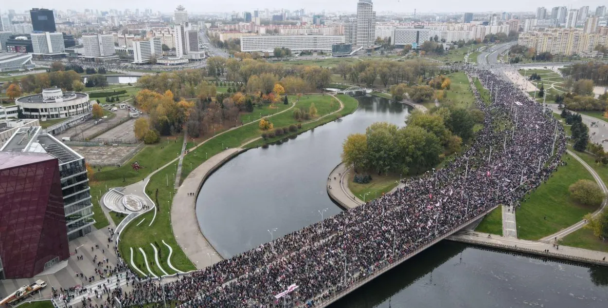 Peaceful Sunday protest on October 25, 2020 in Minsk / Drone Pilots Group