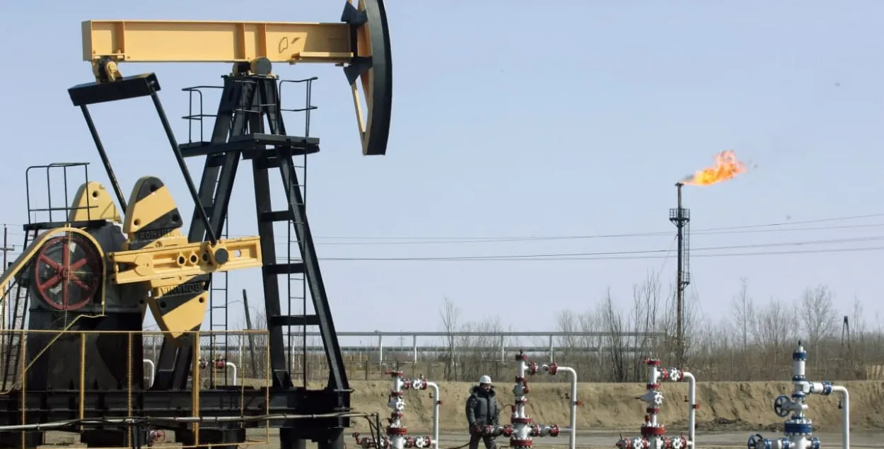 "Сургутнафтагаз" &mdash; адзін з найбуйнейшых пастаўшчыкоў нафты ў Беларусь / Reuters