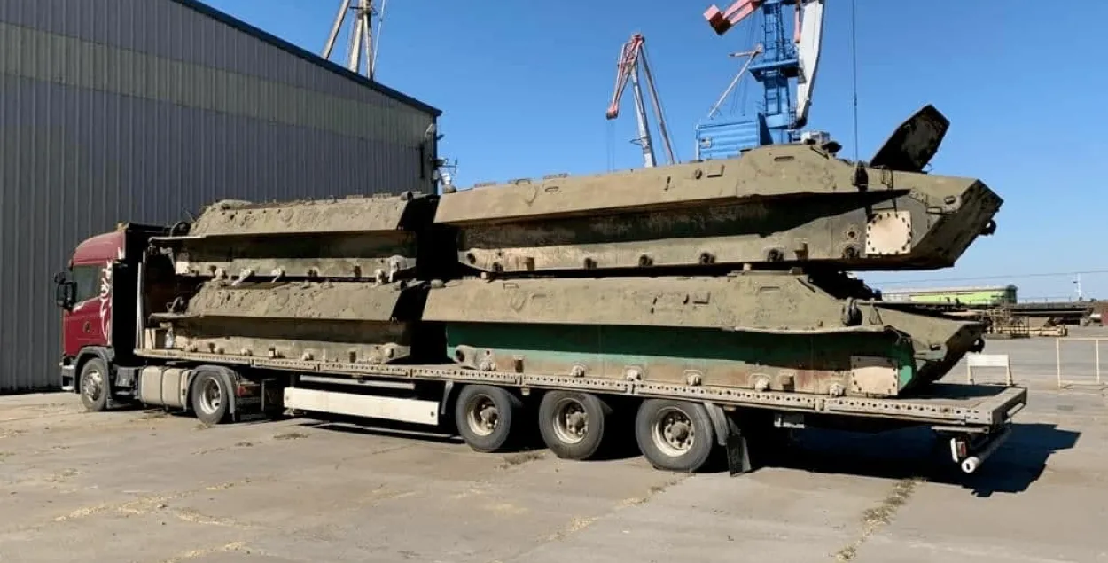 Затрыманыя ў Азове бронетранспарцёры /&nbsp;РИА Новости​