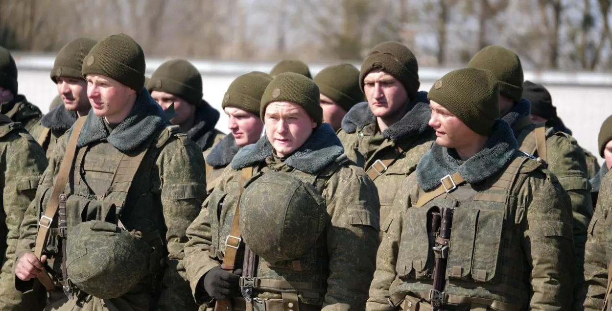 Белорусских срочников отправят в “украинскую мясорубку”? Прогноз экспертов