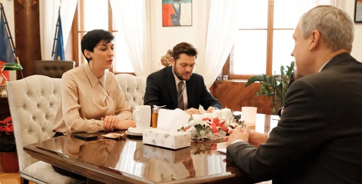 Павел Латушка на сустрэчы з кіраўніком ніжняй палаты Парламента Чэхіі Маркетай Адамавай / @BelarusCabinet
