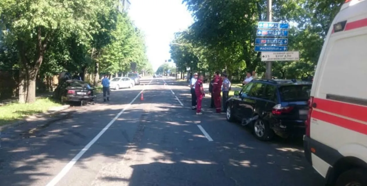 У Мінску п’яны кіроўца здзейсніў серыю ДТЗ, яго пасажырка загінула