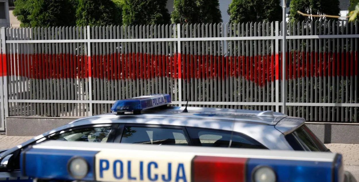 Агароджа беларускай амбасады / the-warsaw.com
