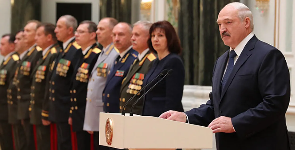 Ушанаванне афіцэраў у Палацы Незалежнасці /&nbsp;president.gov.by