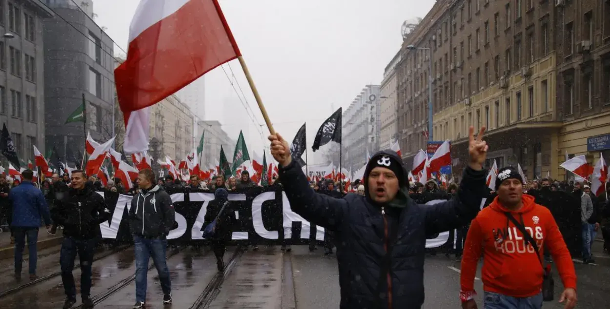 Polish nationalists demonstrate in Warsaw&nbsp;/ Reuters