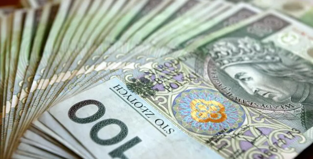 Сярэдні заробак у Польшчы павялічыўся да 1058 еўра