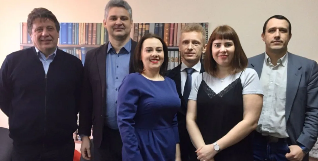 Без Канапацкай: зарэгістраваныя пяць удзельнікаў праймерыз