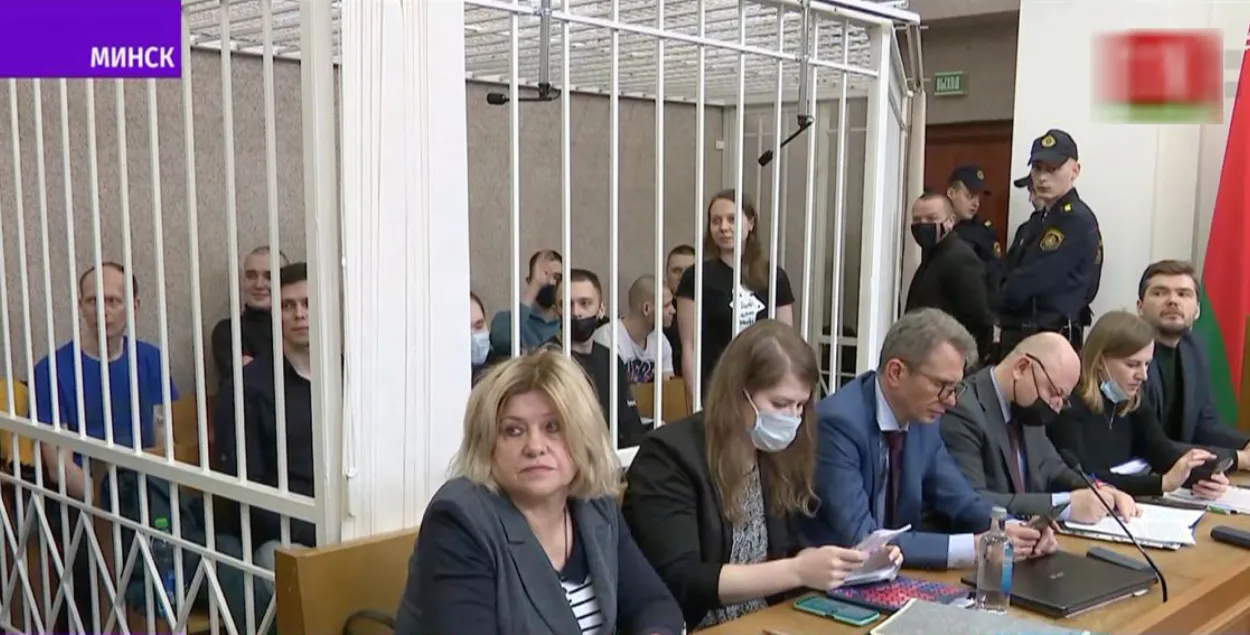 Суд над анархистами и правозащитниками / кадр из телеканала "Беларусь 1"
