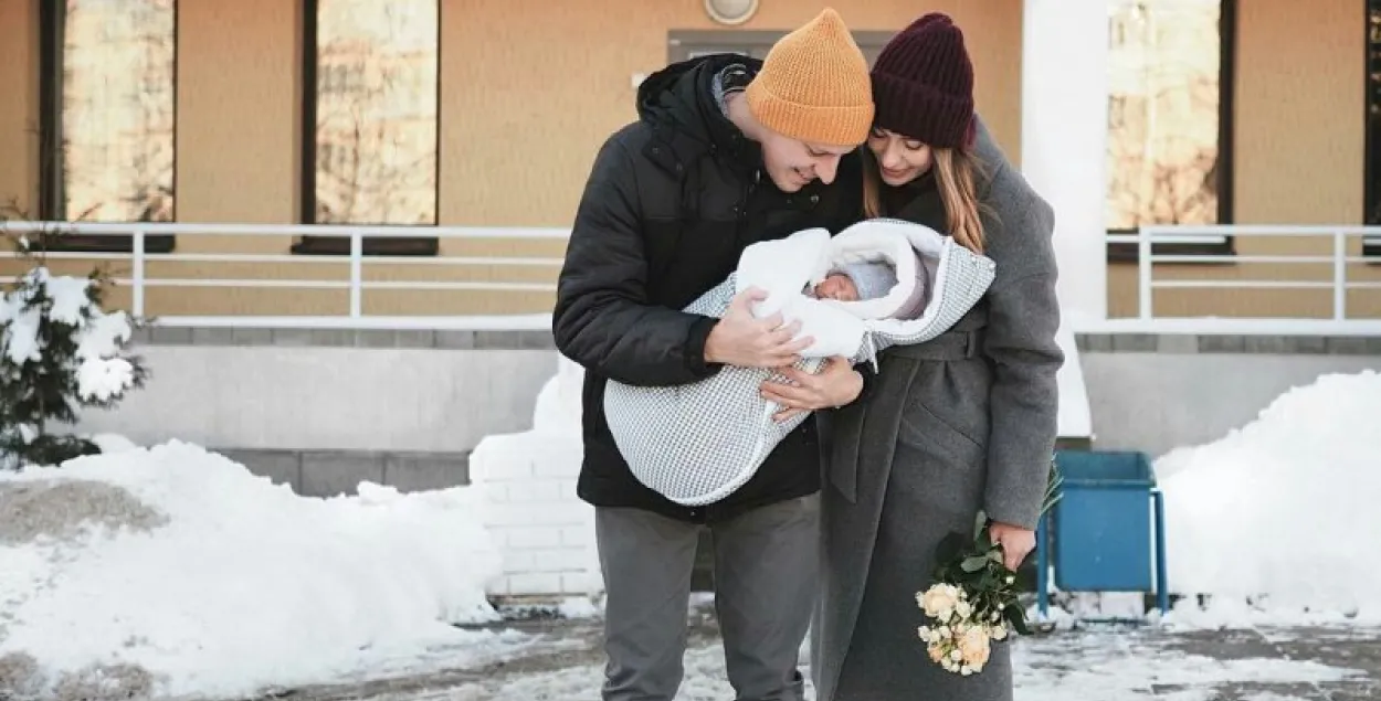 Сваякам дазволяць наведваць парадзіхаў у палатах радзільняў