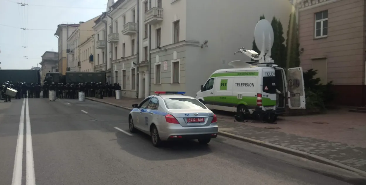 RT crew in Minsk during the protests / Euroradio