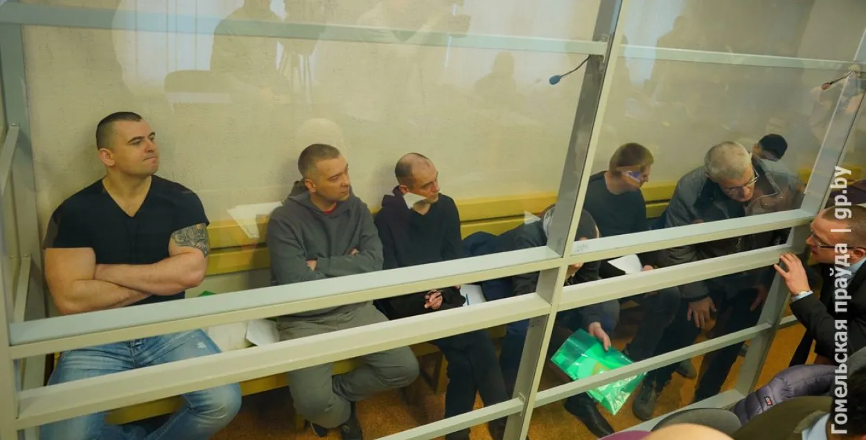 Падчас суда над удзельнікамі "Рабочага руху" / gp.by
