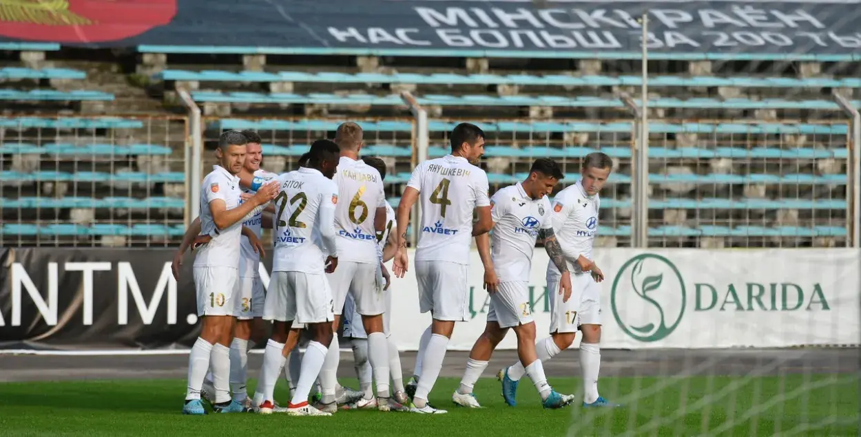 Футболисты "Ислочи" сумели остановить горняков / vk.com/fcisloch​