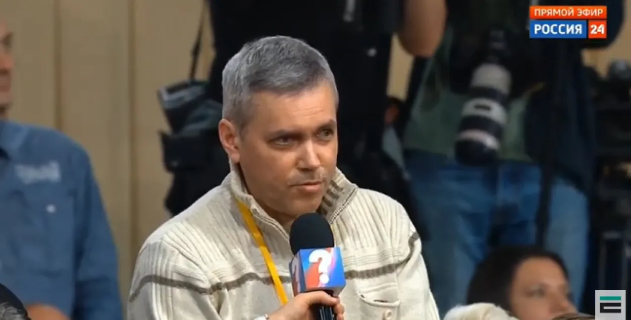 Иван Афанасьев задает вопрос Владимиру Путину / Кадр из видео​