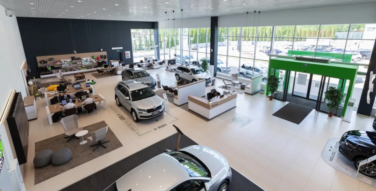 Продажи новых автомобилей в Беларуси упали почти на 20%