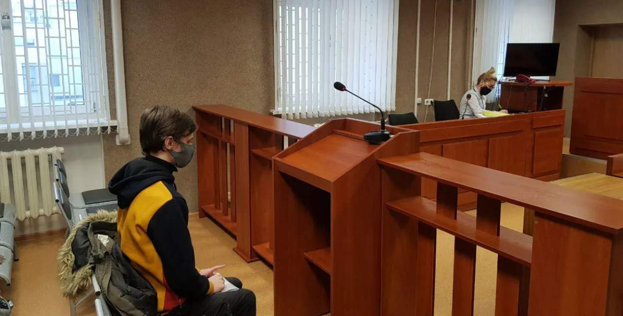 Студэнт асуджаны на 1,5 года "хіміі" за абразу камандзіра АМАПу Балабы