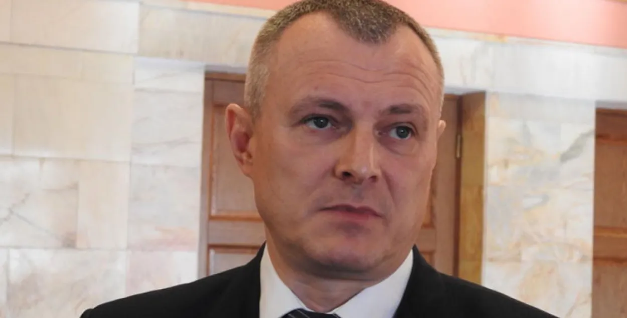 Шуневіч паабяцаў праверыць інфармацыю аб нападзенні на журналістаў