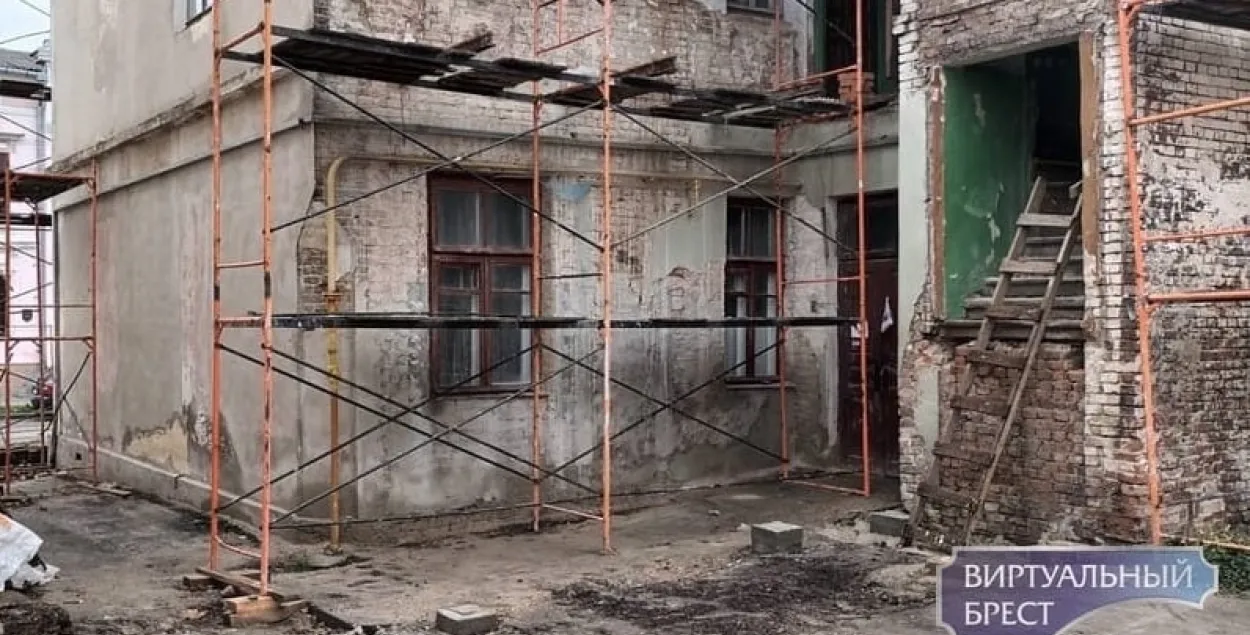 Толькі за мінулы год на сайце 115.бел пакінулі амаль два мільёны скаргаў на праблемы ЖКГ /&nbsp;virtualbrest.ru

