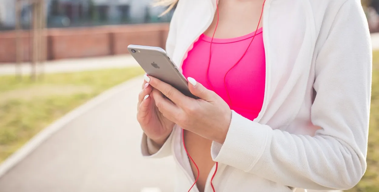 Девушку задержали за фото в Tinder / pixabay.com, иллюстративное фото
