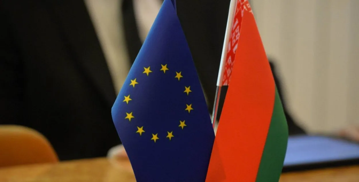 ЕС працягнуў эмбарга на пастаўкі зброі ў Беларусь і санкцыі на 4 чалавек