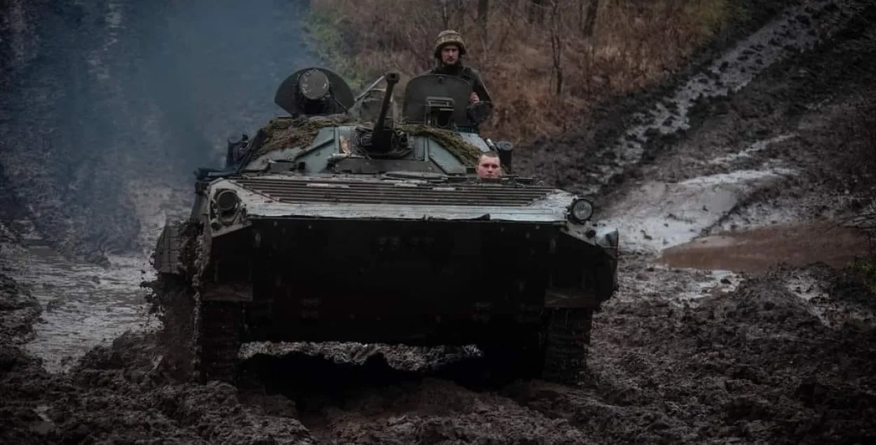 Весці баявыя дзеянні даводзіцца ва ўмовах непагадзі&nbsp;/ facebook.com/GeneralStaff.ua
