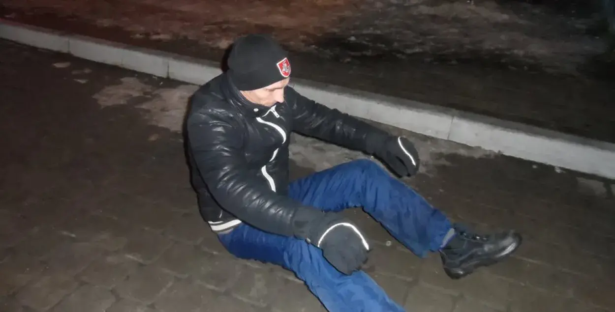 Dzyanis Urbanovich during the incident. Photo: facebook.com